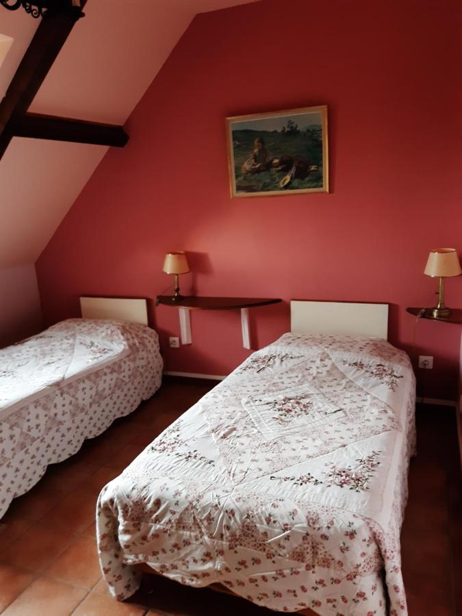 Chambres D'Hotes Sur La Courtine De Coucy Luaran gambar