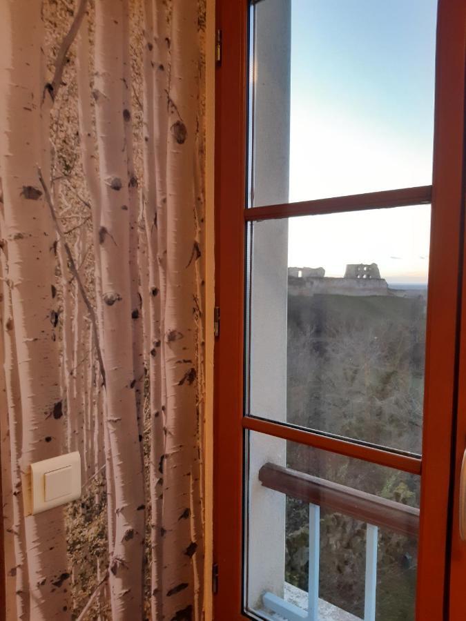 Chambres D'Hotes Sur La Courtine De Coucy Luaran gambar
