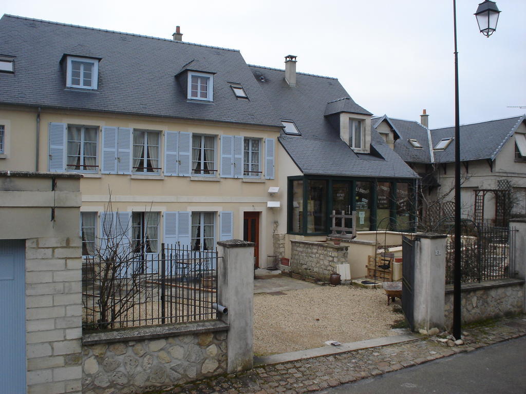 Chambres D'Hotes Sur La Courtine De Coucy Luaran gambar
