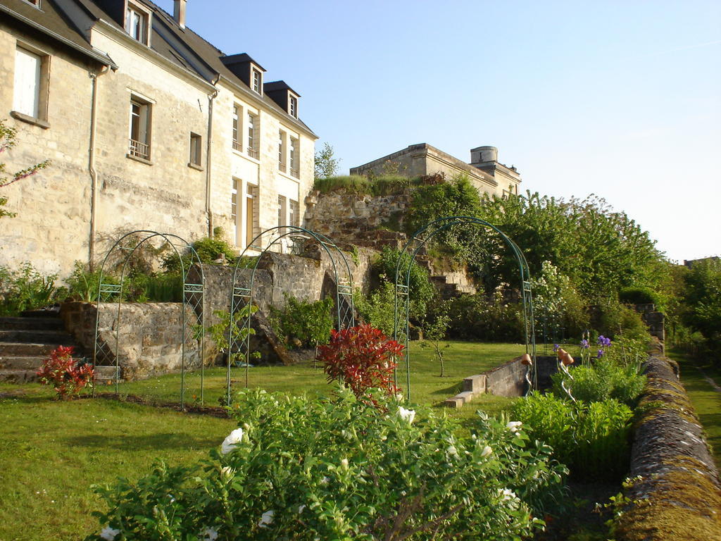 Chambres D'Hotes Sur La Courtine De Coucy Luaran gambar